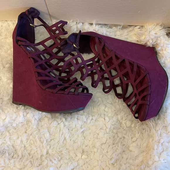 Purple wedge heels size 7 - Picture 4 of 4